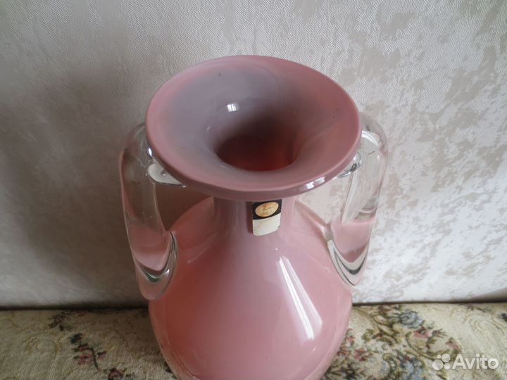 Стеклянные вазы