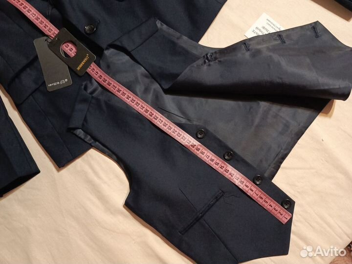 Костюм тройка 122-128 новый школьная modernfeci