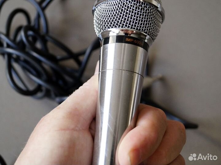 Микрофон динамический для караоке LG IMP 600