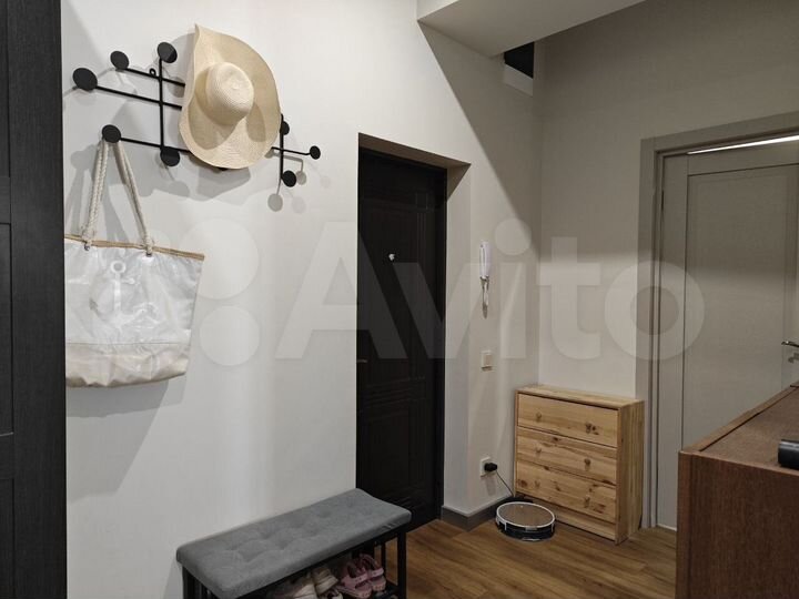 Квартира-студия, 81,2 м², 2/9 эт.