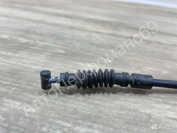 Трос замка задней двери Audi Q7 (2005-2015)