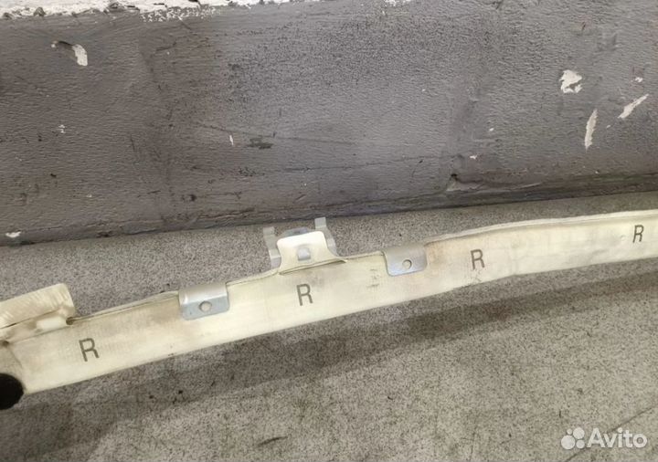 Правая подушка в потолок для Skoda Octavia A5