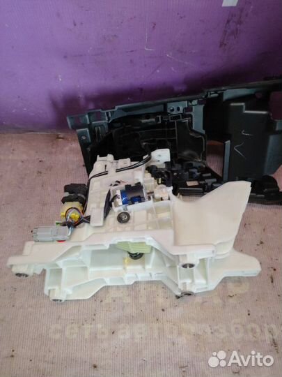 Селектор АКПП Mitsubishi Outlander Xl CW6W 6B31