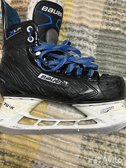 Коньки хоккейные 41 размер бауэр