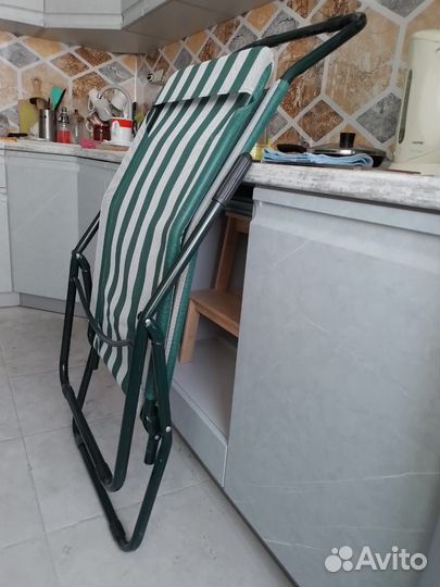 Шезлонг раскладной для дачи и отдыха на природе