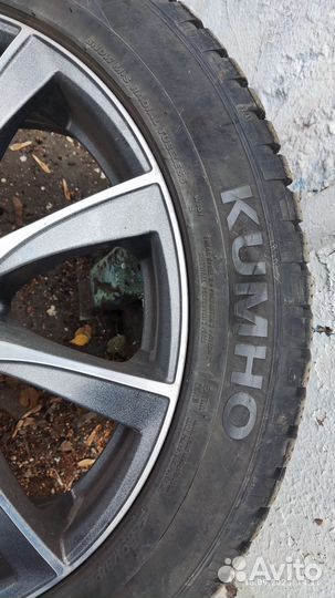 Kumho 722 215/50 R17