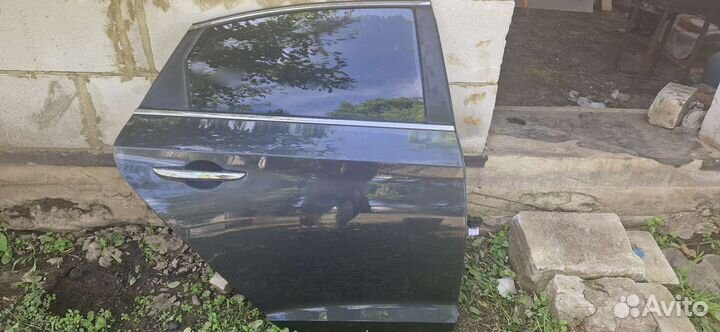 Задняя правая дверь на hyundai sonata 7