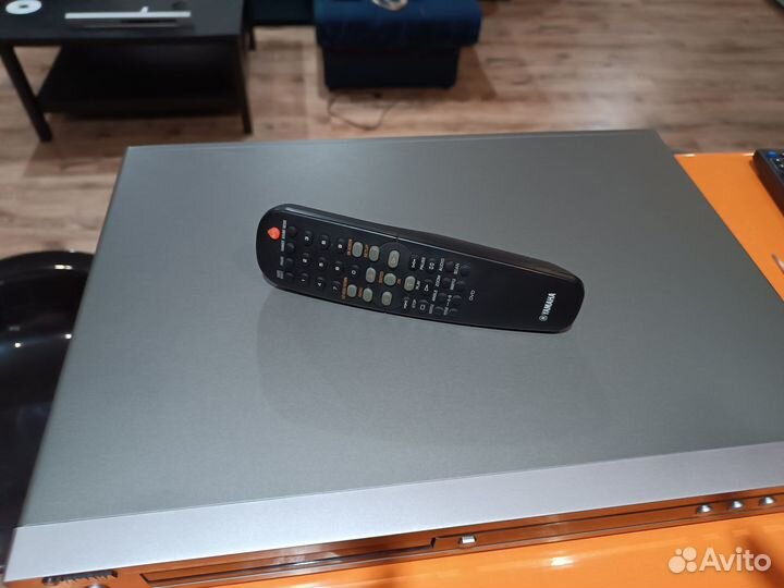 Yamaha dvd s557 CD dvd player