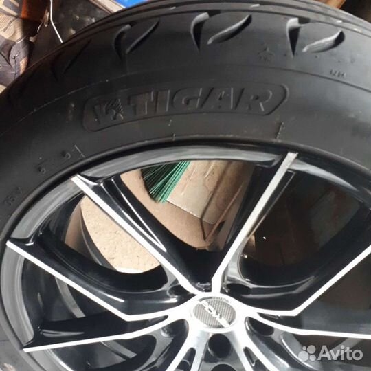 Tigar UHP Ultra High Performance 245/45 R18