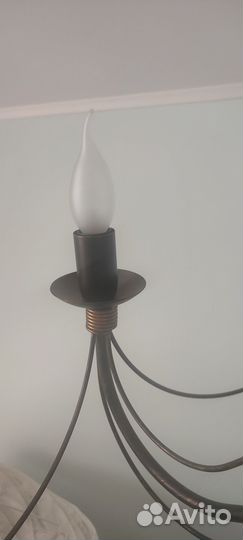 Люстра. Лампа настольная. Светильник потолочный