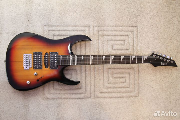 Электрогитара, процессор, чехол, ремень (комплект)