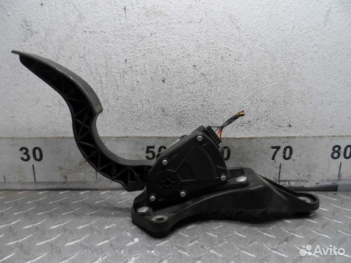 Педаль газа Hyundai Santa Fe 2 32700-0W000