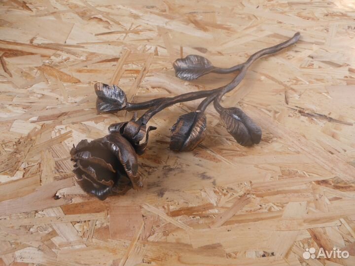 Кованые изделия для дома:подковы,брелки,гвозди,сув