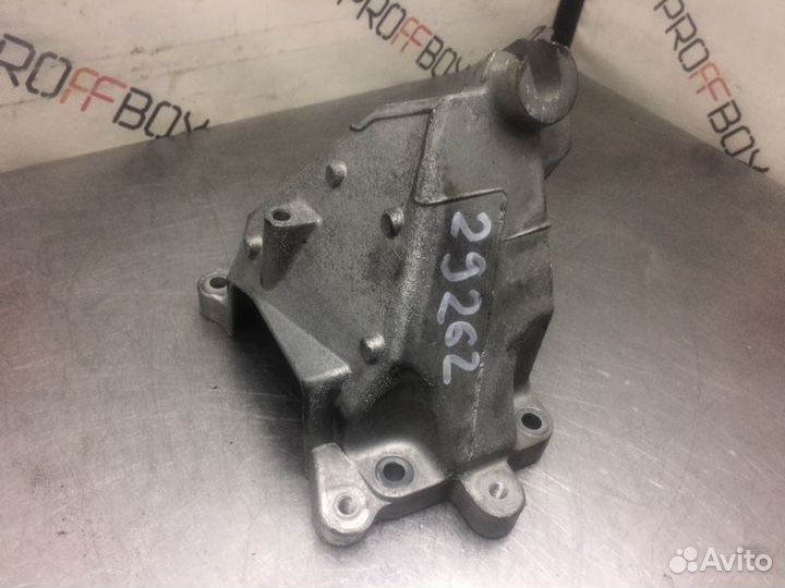 Кронштейн двигателя левый Mercedes E-Class W212