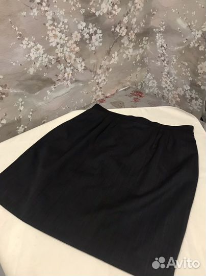 Armani юбка на L