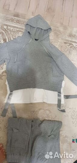 Костюм женский