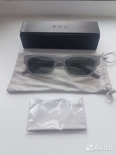 Солнцезащитные очки SHU