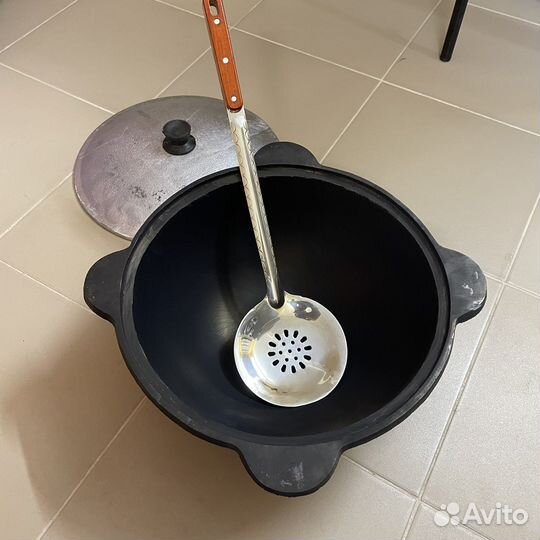 Казан чугунный новый 6 литров