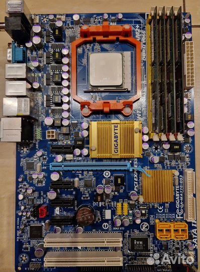 Плата Gigabyte AM2+ Проц Athlon X2-5000 + 4Гб DDR2