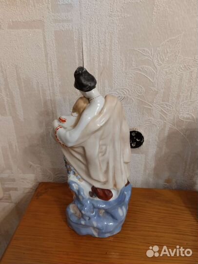 Фарфоровые статуэтки