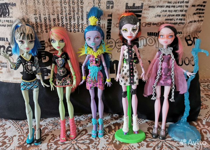 Монстер Хай, Эвер Афтер Хай, аутфиты, дневники