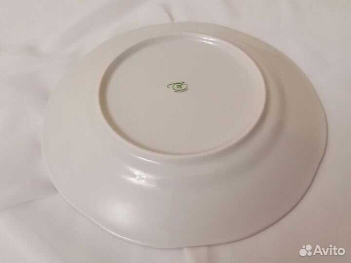 Тарелка от старинного сервиза Triptis ГДР 1960гг