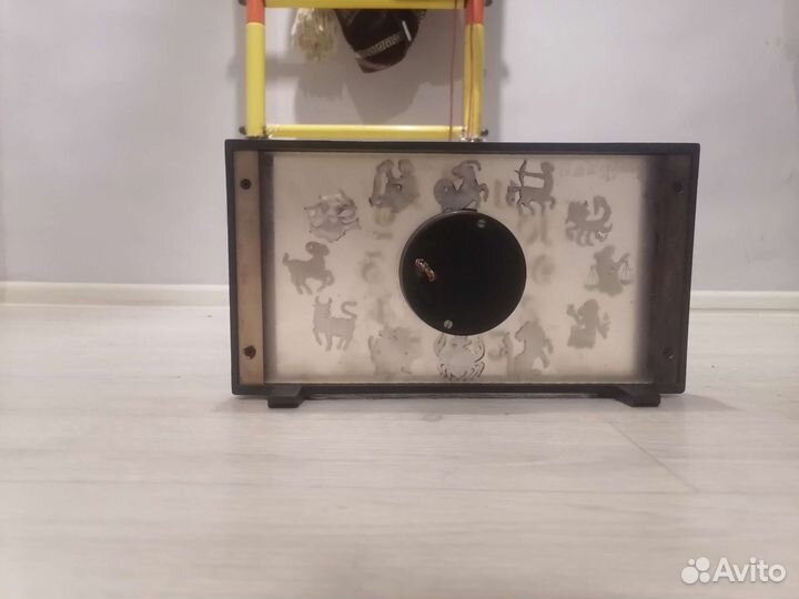 Часы настольные молния СССР