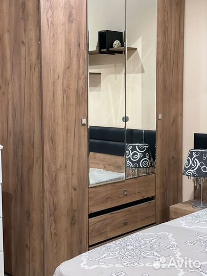 Шкаф с зеркалом и ящиками дуб табачный 160 см