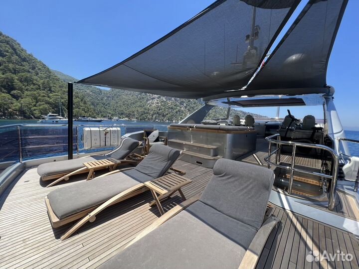 Моторная яхта Princess 32M (2013)