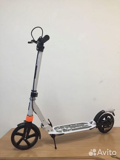 Самокат с ручным тормозом до 100кг