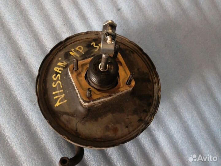 Усилитель тормозов вакуумный nissan np300