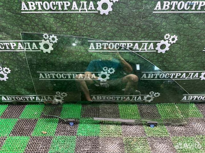 Стекло двери переднее правое Lexus Gx460 2009-2020