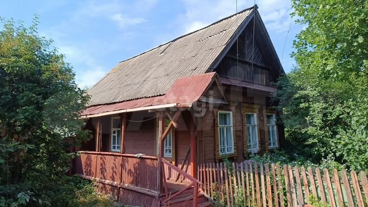 Дом 27,8 м² на участке 17,5 сот.