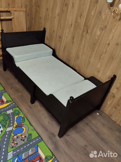 Детская раздвижная кровать IKEA leksvik с матрасом
