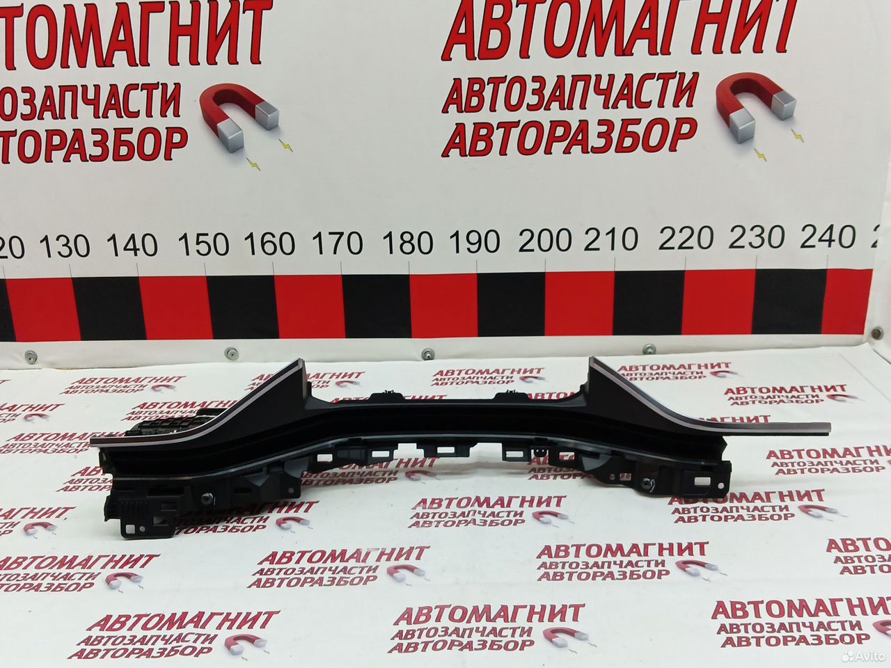 Дефлектор воздуховода левый Zeekr 001
