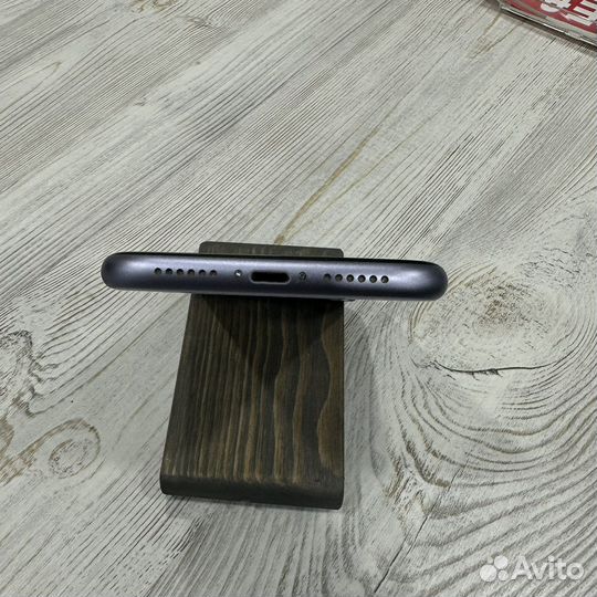 Apple iPhone 11 128GB Purple Идеал