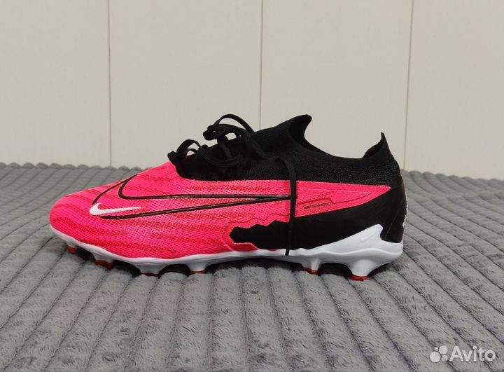 Футбольные бутсы nike