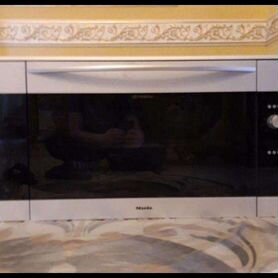 Электрический духовой шкаф Miele H 399 B AL