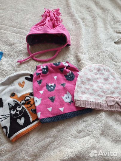 Шапочки для девочки на различные сезоны