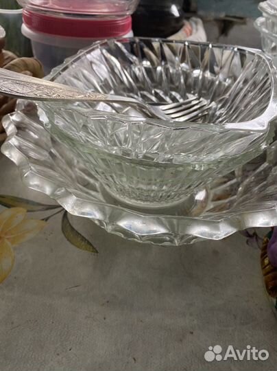 Чашки, салатники, заварочный чайник и др