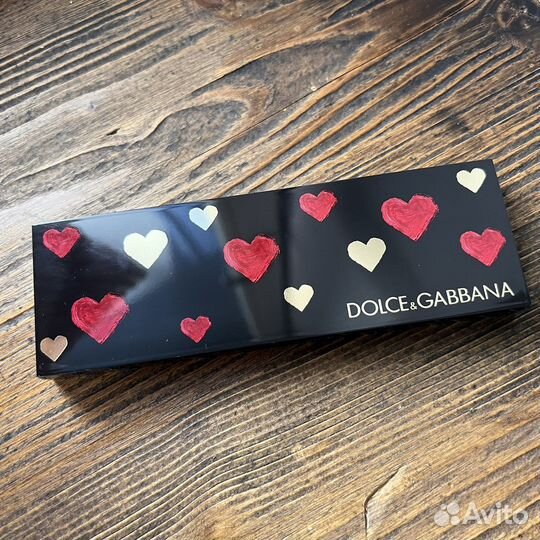 Dolce & Gabbana палетка теней heart