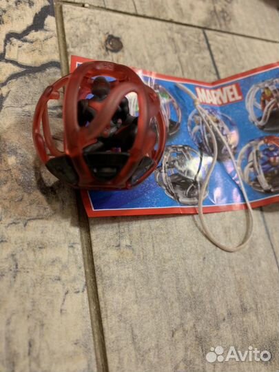 Kinder, коллекция Marvel