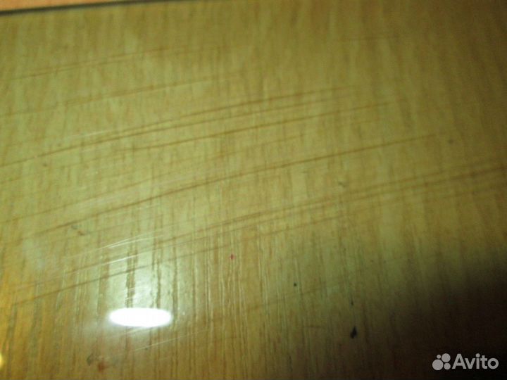 Стекло двери задней правой (форточка)