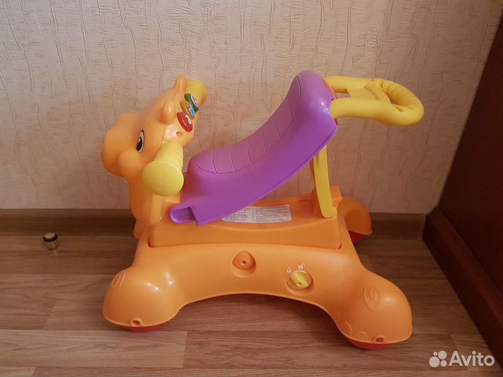 Машинка-каталка для первых шагов