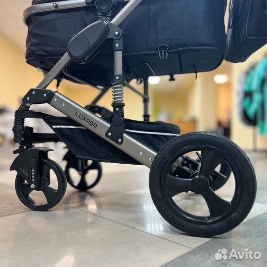 Коляска 3 в 1 с автолюлькой