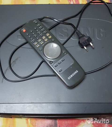 Видеомагнитофон Samsung