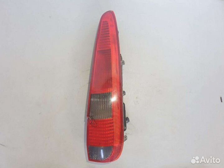 Фонарь задний правый Ford Fusion хэтчбэк 1 2005