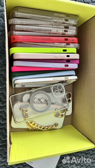 Чехлы на телефон iPhone 13