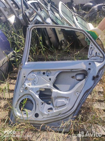 Дверь задняя правая Опель Вектра С хетчбек дефект
