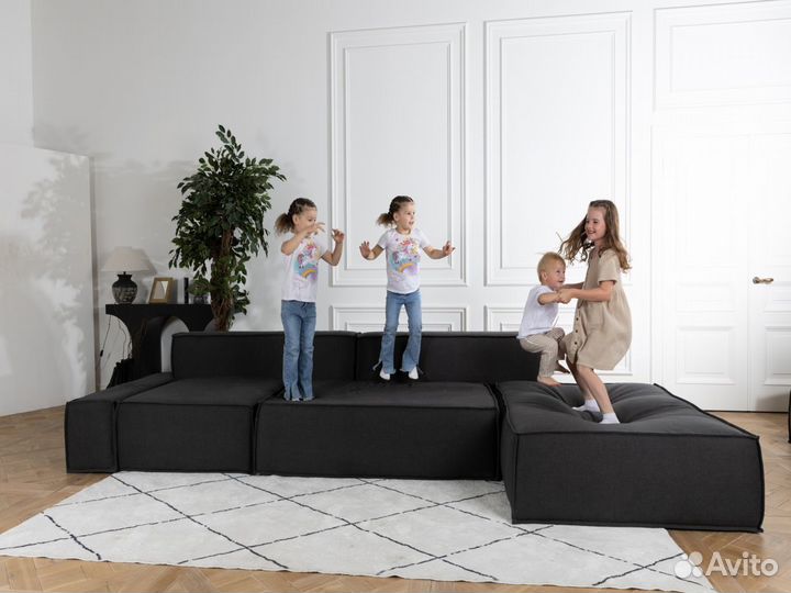 Диван со спальным местом 2700х1650 мм